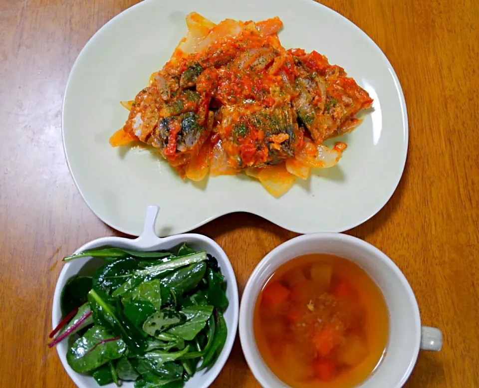 ３月２７日　鯖とトマトのオイル炒め　サラダ　野菜スープ|いもこ。さん