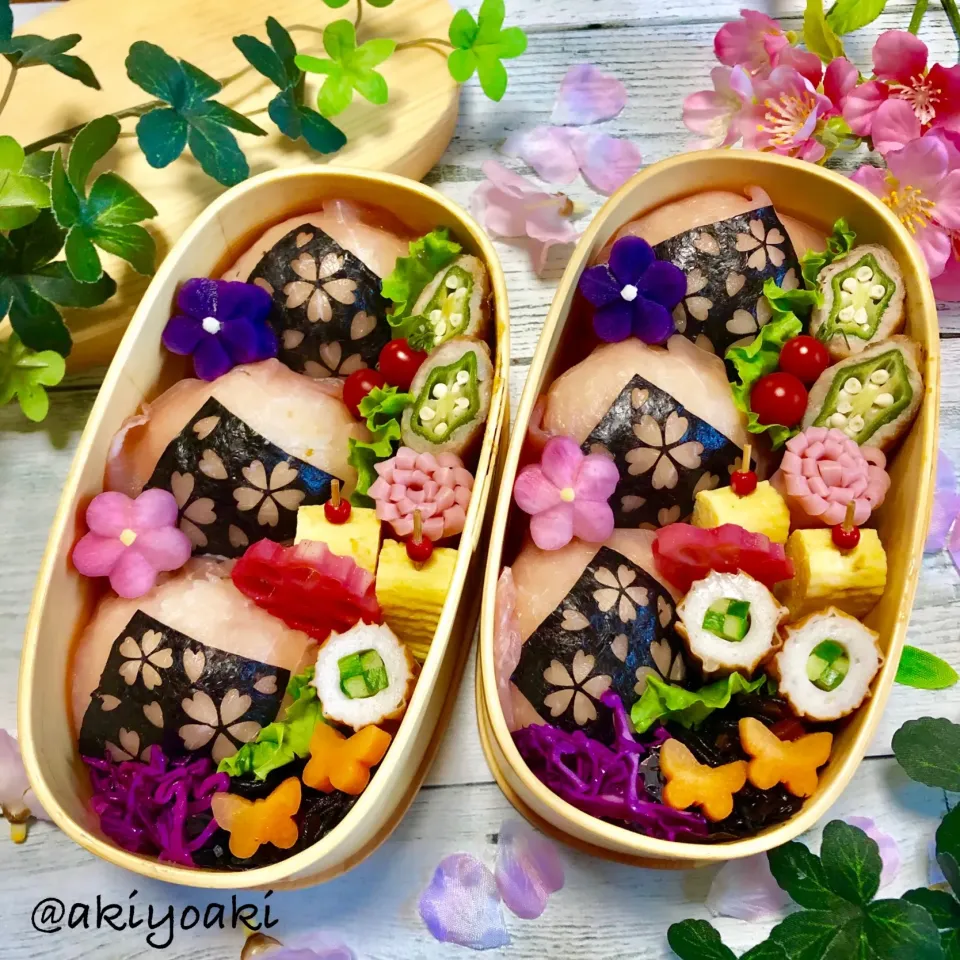 桜おにぎり弁当|Akiyoෆ¨̮⑅さん