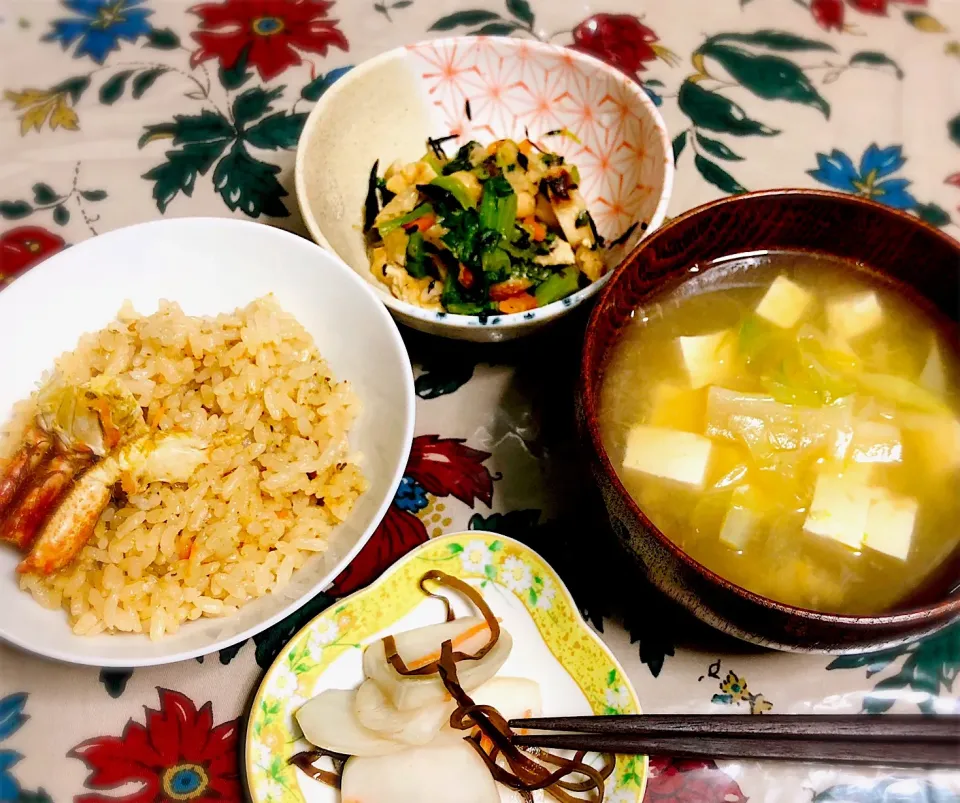 Snapdishの料理写真:カニごはん🦀カニ味噌汁🦀|古墳さん