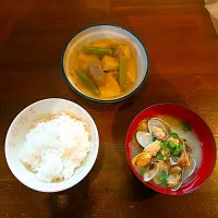 Snapdishの料理写真:☆タケノコと鶏肉の味噌煮込み
☆アサリの味噌汁|🌼ゆうか🌼さん