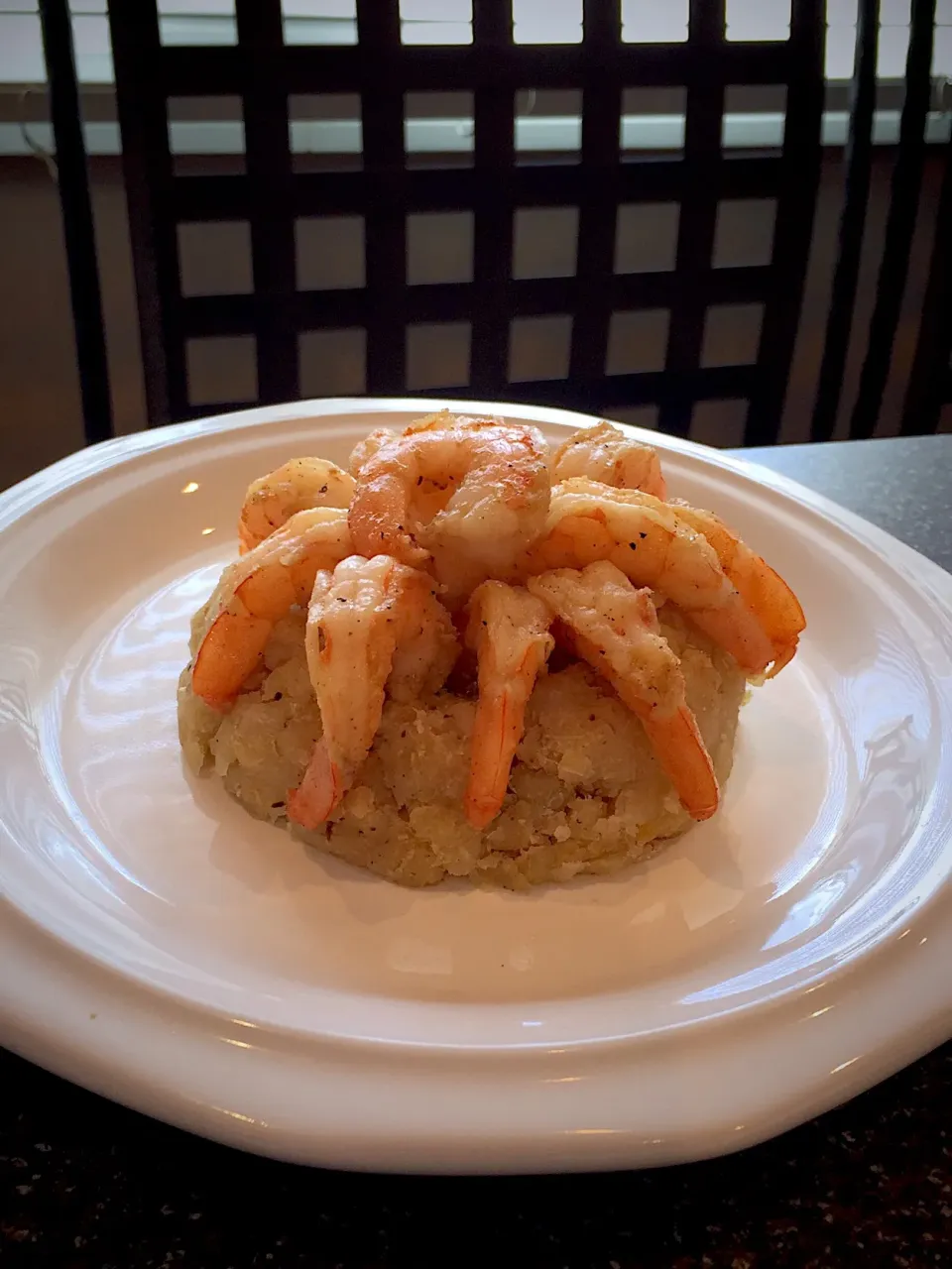 Snapdishの料理写真:Mofongo de yuca con camarones 🍤|FitMomDoc19さん