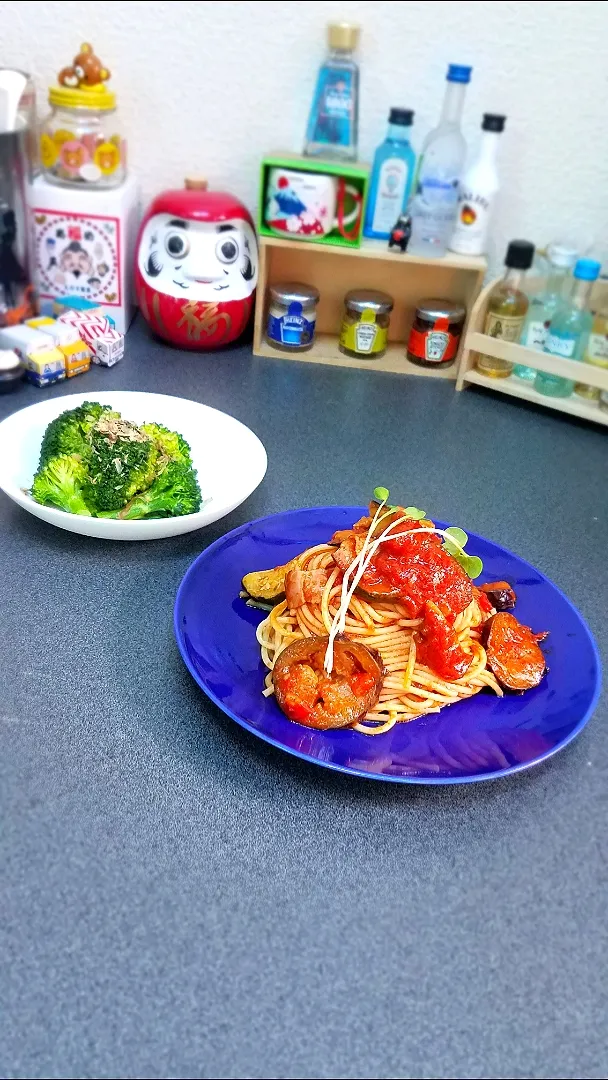 冷蔵庫空っぽプロジェクト💡
茄子とズッキーニのトマトパスタ🍅|masaki .fさん