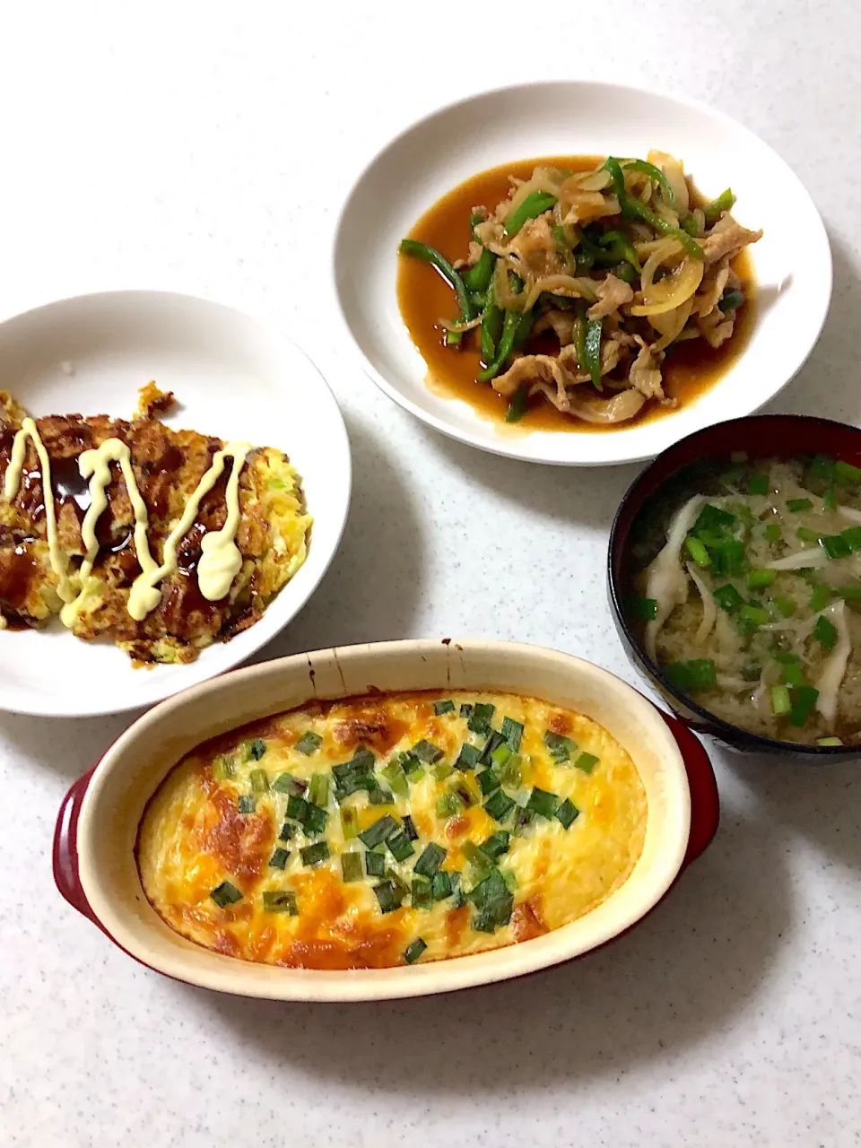 豚ピーマン玉ねぎ焼肉のタレ炒め
豆腐とキャベツお好み焼き
山芋とチーズ焼き
まいたけみそ汁|masumiさん