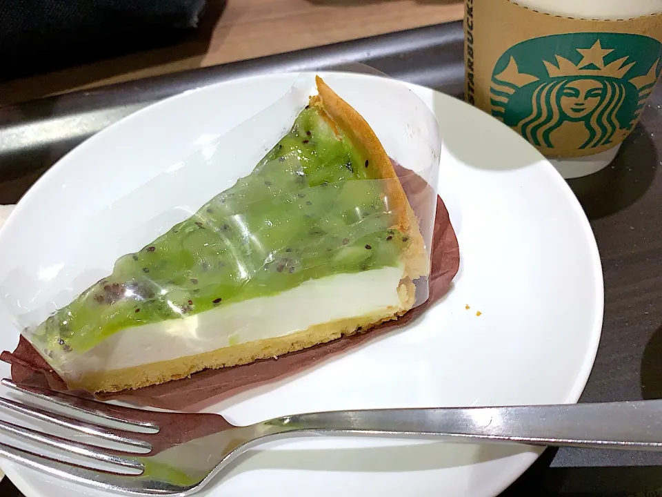 スタバのキウイフルーツ&ヨーグルトタルト|yumyum😋さん