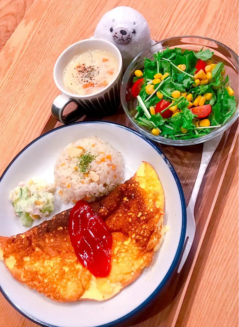 ふわふわおむれつ晩ご飯🍳🌟
メレンゲ泡だてて焼いたのに
すぐしぼんだ〜〜（；＿；）💔
そしてちょっと焼きすぎたww|おーやんさん