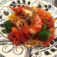 海老のトマトソースパスタ  #パスタ  #トマトソース  #海老  #アサリ  #パプリカ #ポルチーニ茸