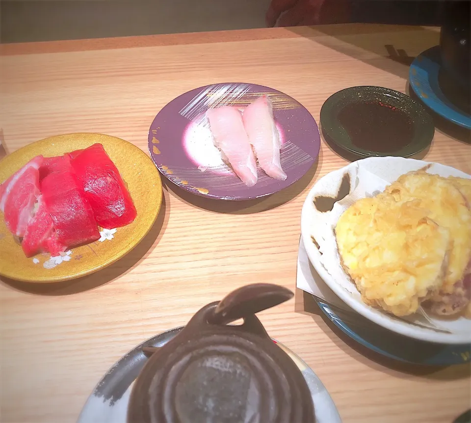 Snapdishの料理写真:久しぶりの外食🍣お寿司~🦐|☁︎s*a ☁︎さん