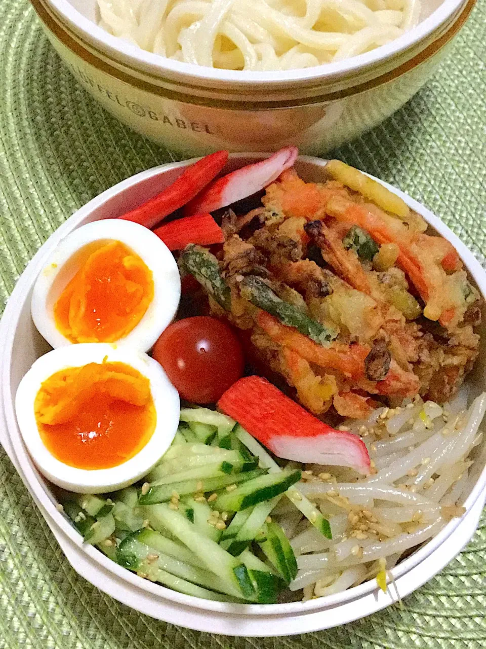 長女の中学弁当！
うどんは手早く準備できて
ありがたいとメニュー|yukoさん