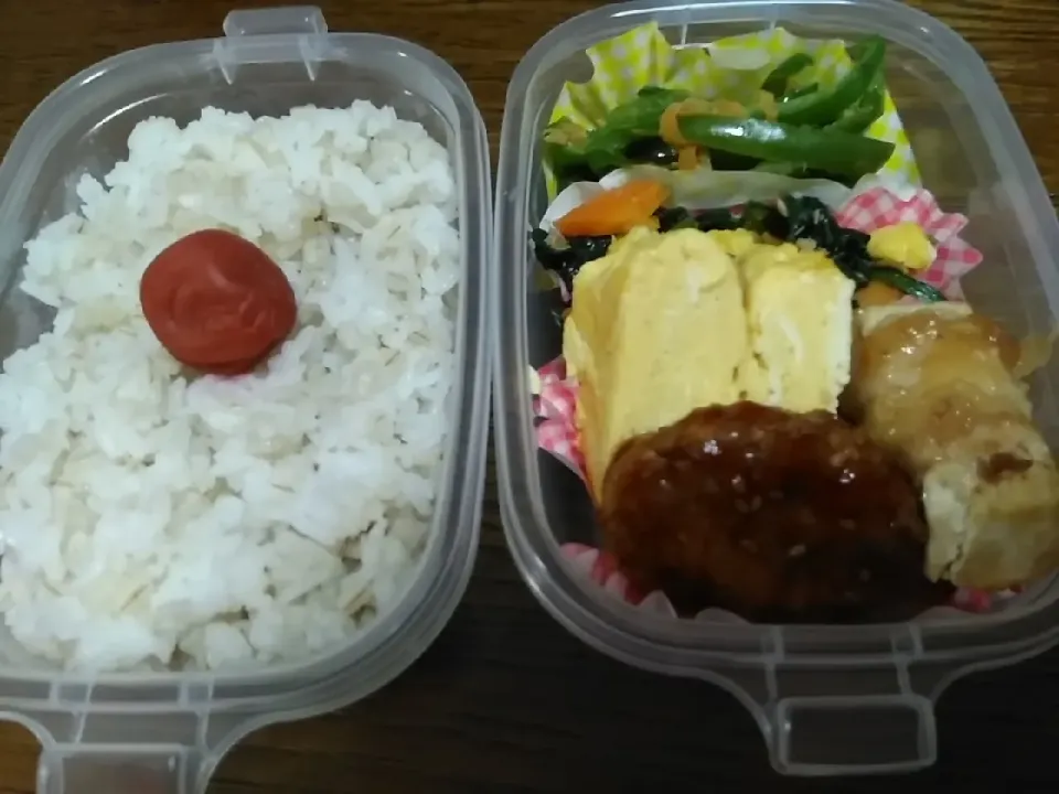 パパお弁当😀
ピーマン炒め
ほうれん草炒め
肉巻き豆腐
だし巻きたまご|すず(*^^*)さん