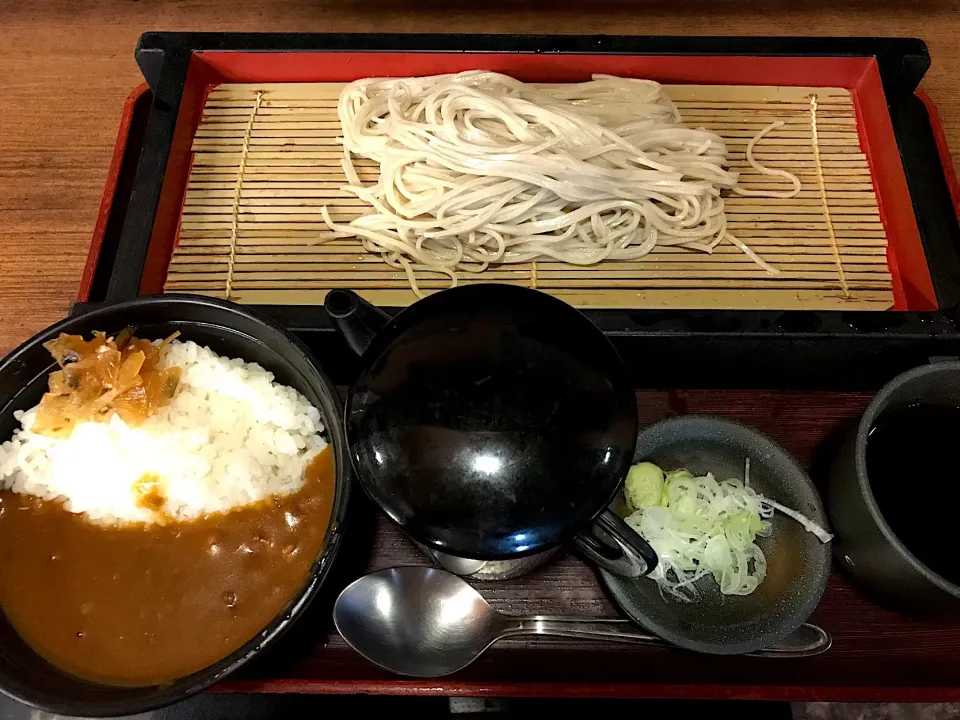 Snapdishの料理写真:小カレー丼そばセット|マハロ菊池さん