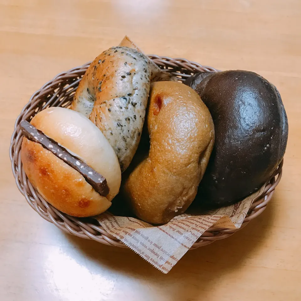 ベーグル🥯
チョコレート       抹茶とホワイトチョコ
ゴマとオニオン   ヘーゼルナッツチョコ|ちゃみこさん