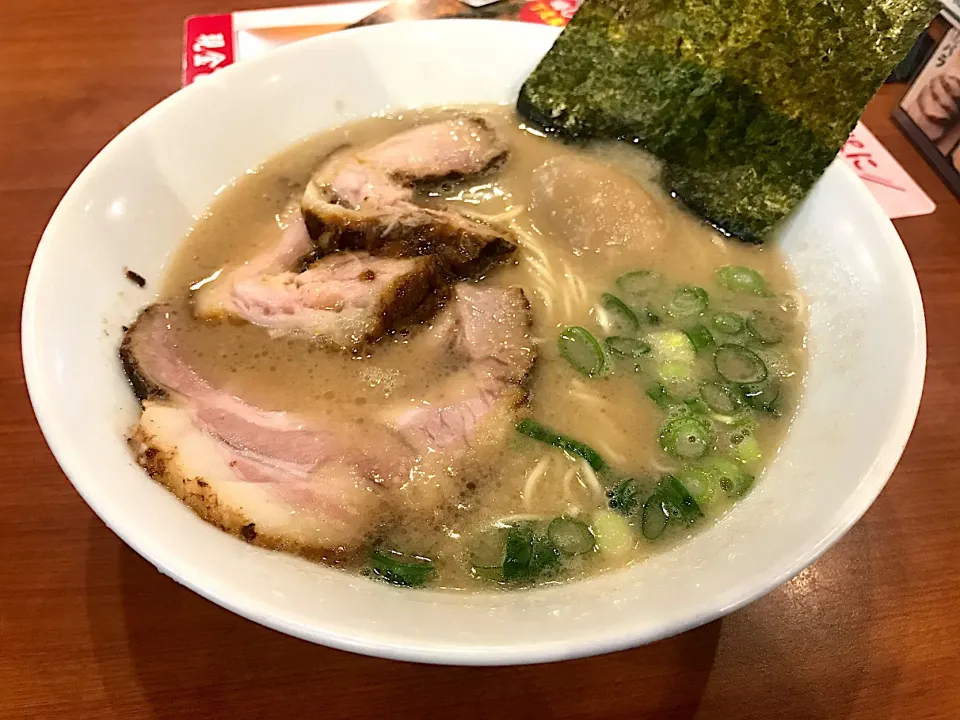 半チャーシュー麺 味玉追加⭐️ラーメン専門店 小川|小林美緒さん