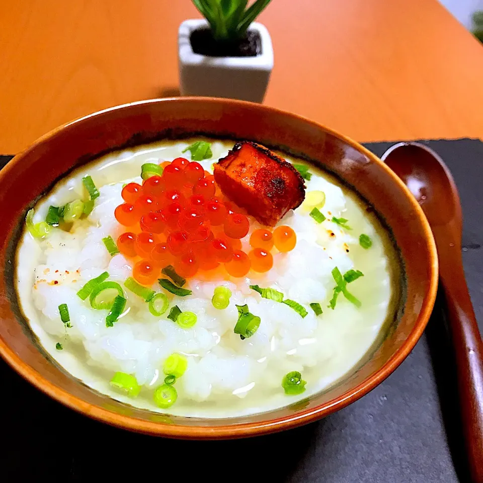 お茶漬け、お粥第三段
炙りタラコとイクラの🍚お粥
いっただきまーす。😋|Sの食卓さん