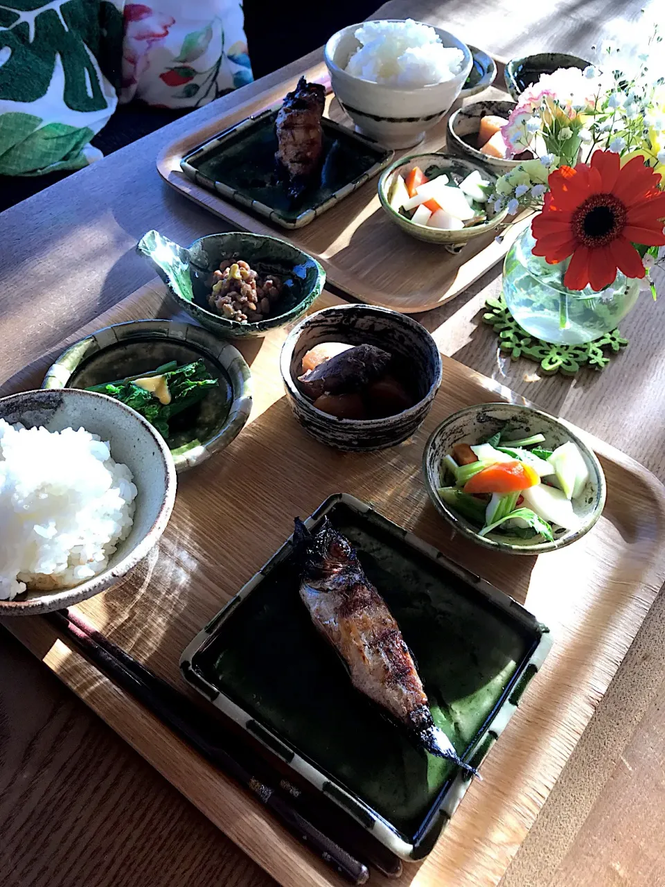 Snapdishの料理写真:のどぐろの干物とぶり大根と納豆と自家製浅漬けと菜の花の柚子味噌|izunさん