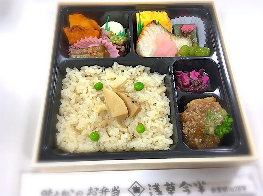 研修3日目の昼食 〜 浅草今半のお弁当|リフルシャッフルさん