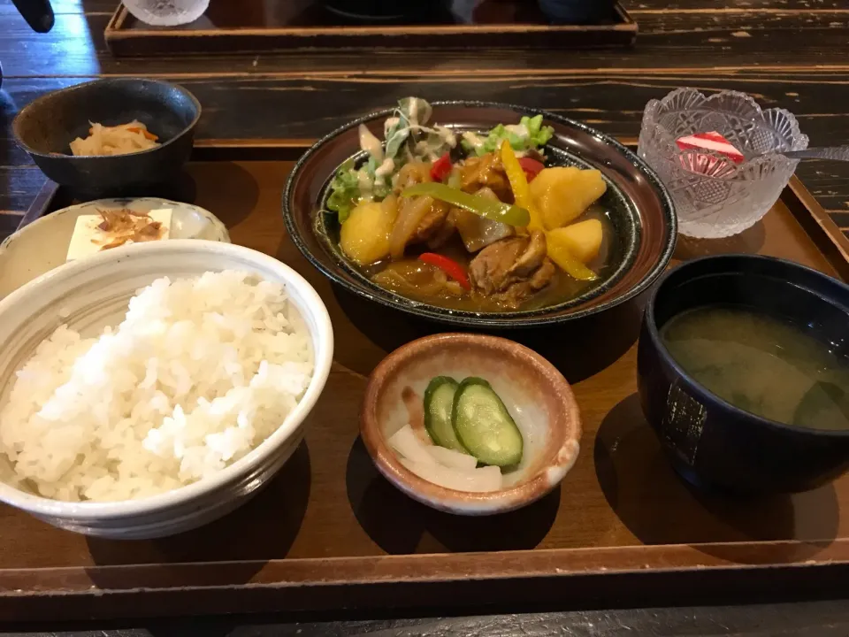 4月11日お昼ご飯。友人とお風呂♨️週替わり御膳、肉じゃがのカレー炒め。|あやさん