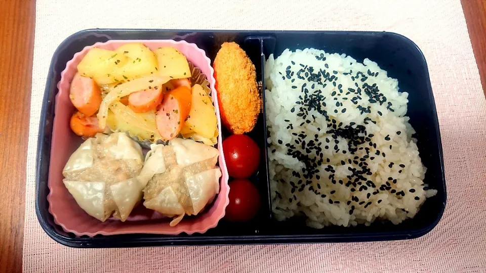 ジャーマンポテト🎵旦那さんお弁当🎵😊|かおるcitronさん