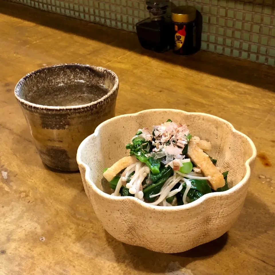 菜の花とエノキのお浸しと三岳お湯割り|マユマユさん