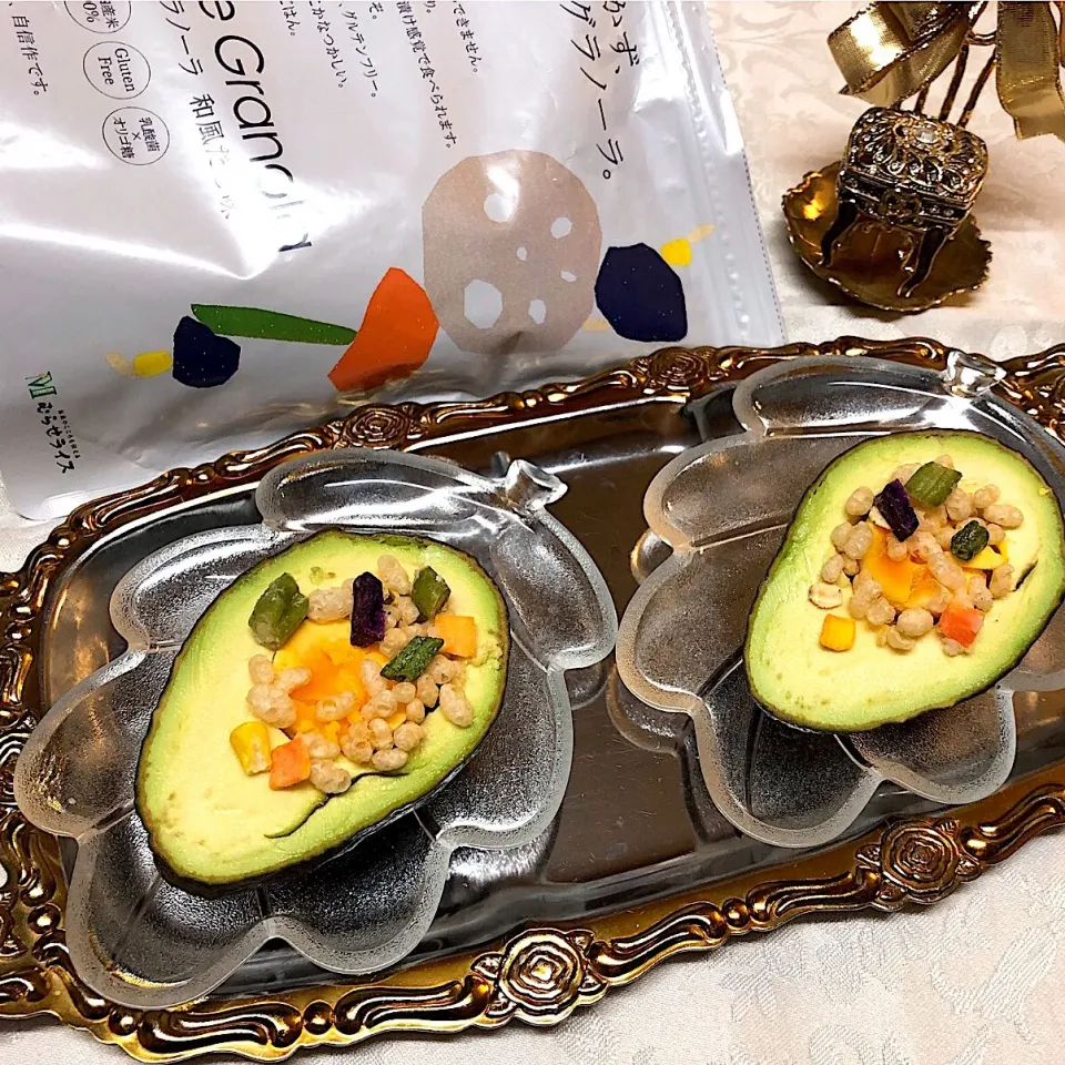 #ライスグラノーラ和風だし味 🥑アボガド茹卵黄🌺|henryさん