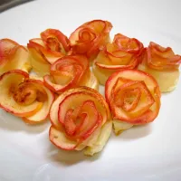 Snapdishの料理写真:薔薇のアップルパイ|mmさん