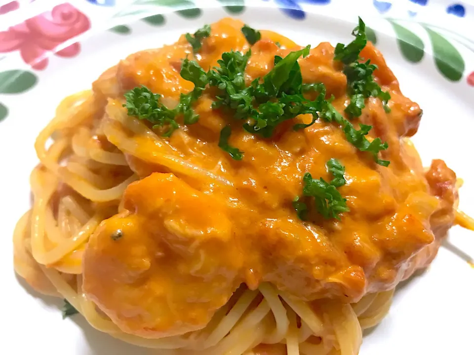 エビトマト🍅🦐クリームパスタホタテの缶詰がいい味出してます。|ナタママさん