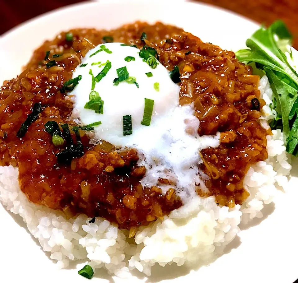 麻辣ジャージャー丼 温玉のせ|mymtさん