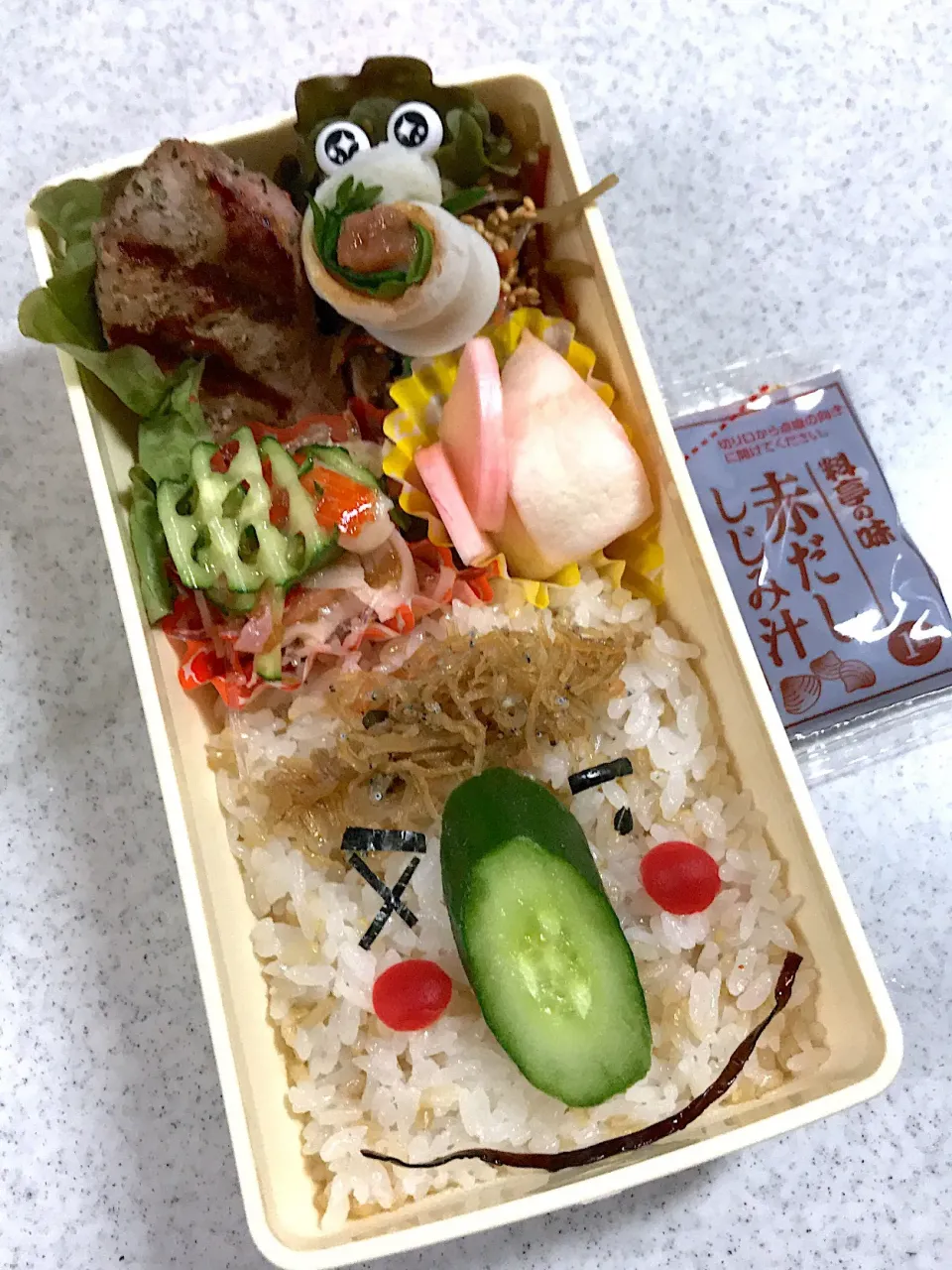 お弁当〜〜🍱
旦那🍱|まんぞーさん