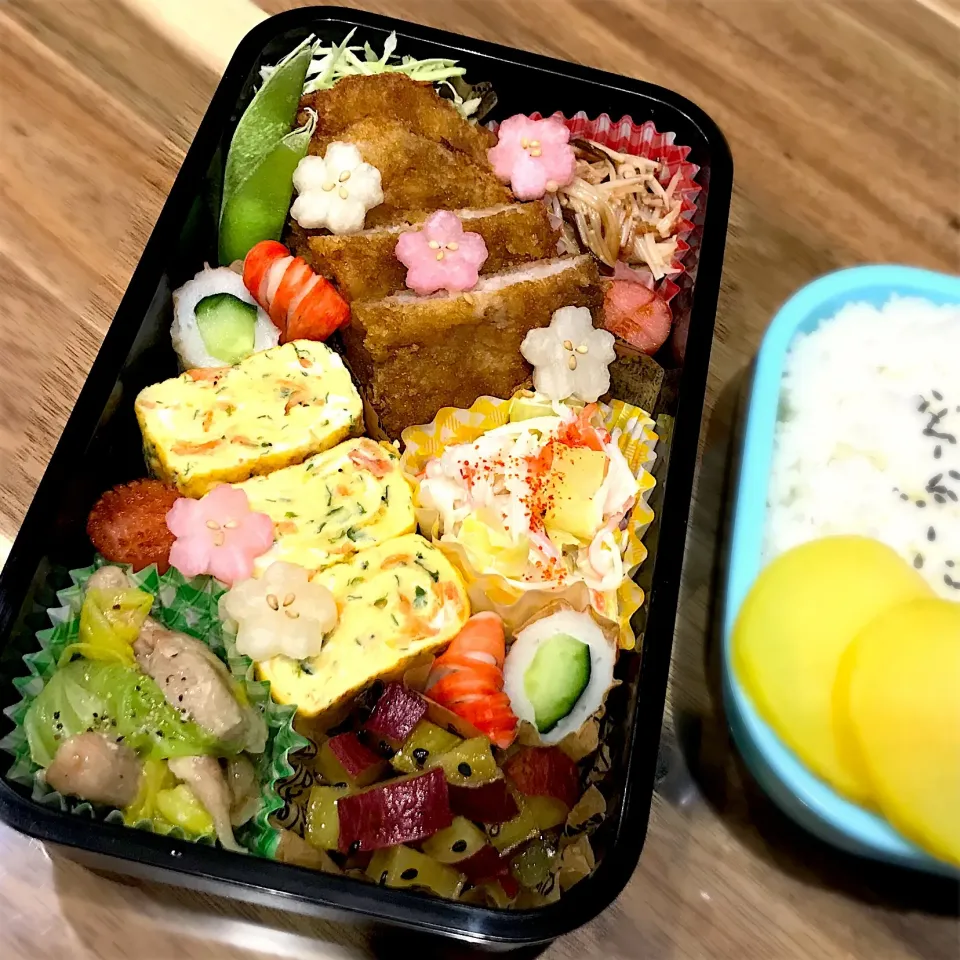 桜舞い散るソースカツの旦那弁当♡|ちぃさん