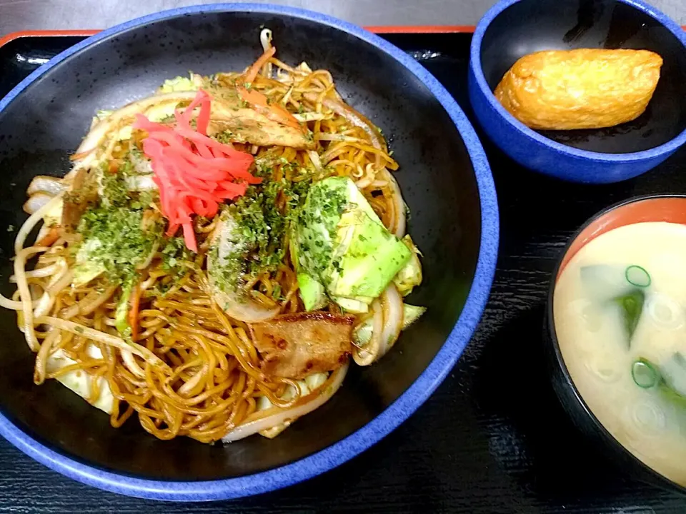 Snapdishの料理写真:ソース焼きそばセット|nyama1さん