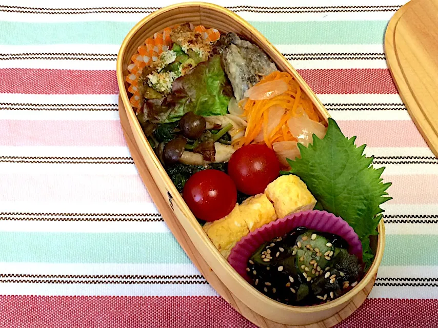 #旦那弁当  #パパ弁当  #曲げわっぱ弁当  #曲げわっぱ  #ししゃもの南蛮漬け|ゆぴさん