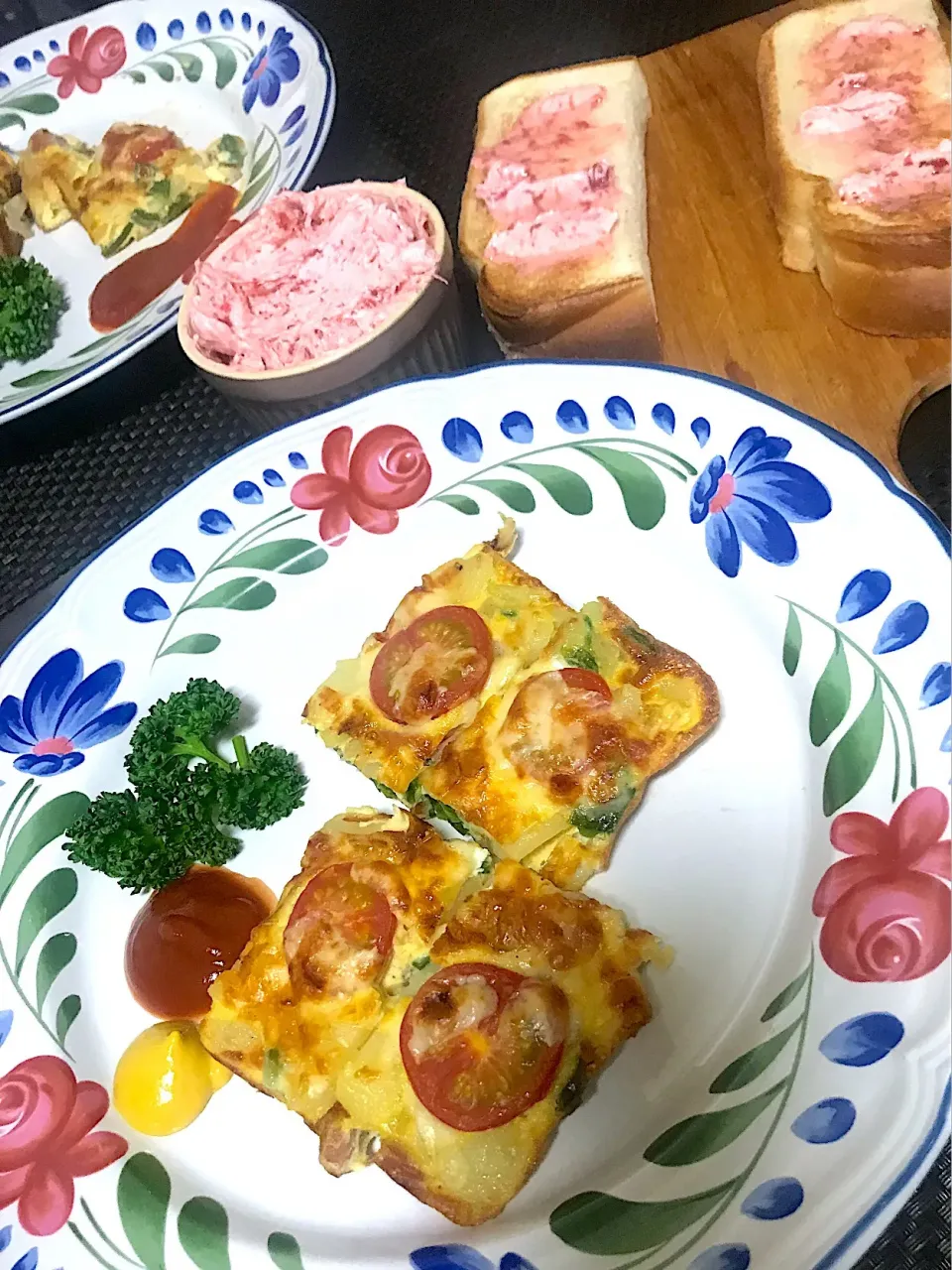 いちごバター🍓の朝食。甘くて幸せな味でした。|ナタママさん