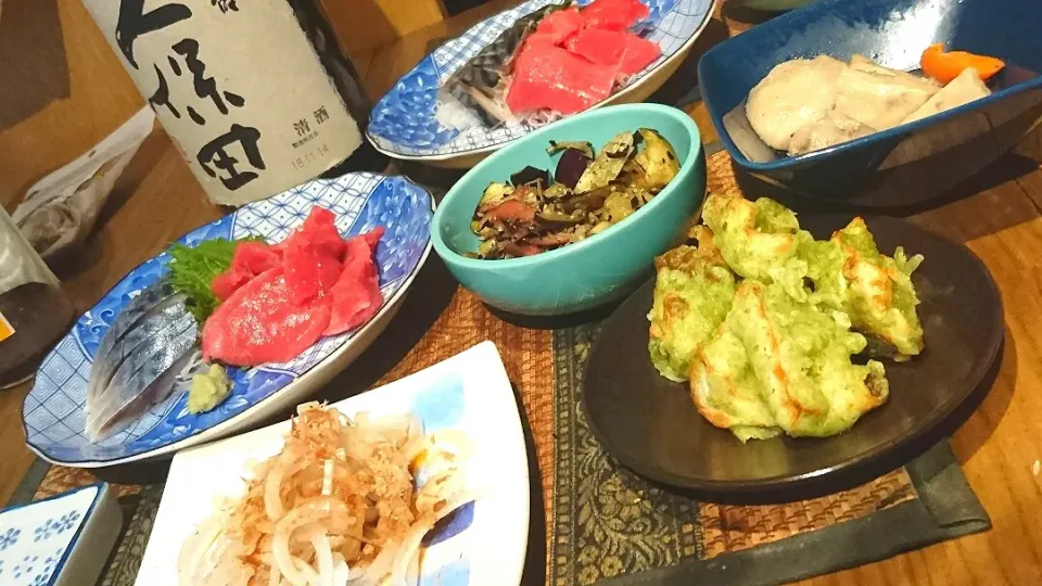 Snapdishの料理写真:シメサバ&マグロ&茄子と茗荷和え&竹輪の磯辺揚げ&オニオンスライス&煮物|まぐろさん