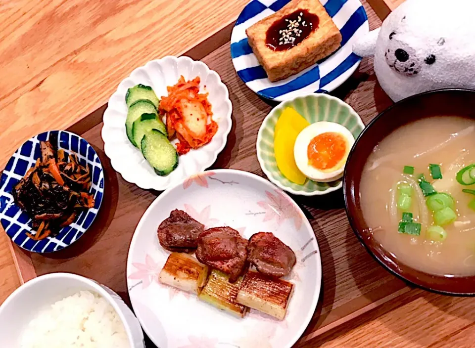 砂肝ネギまの塩焼き定食💕
竹串から外れた為諦めて分解した🤦‍♀️
最近仕事が遅い旦那さんへ
ヘルシー目なおかずをチョイス〜🍒|おーやんさん