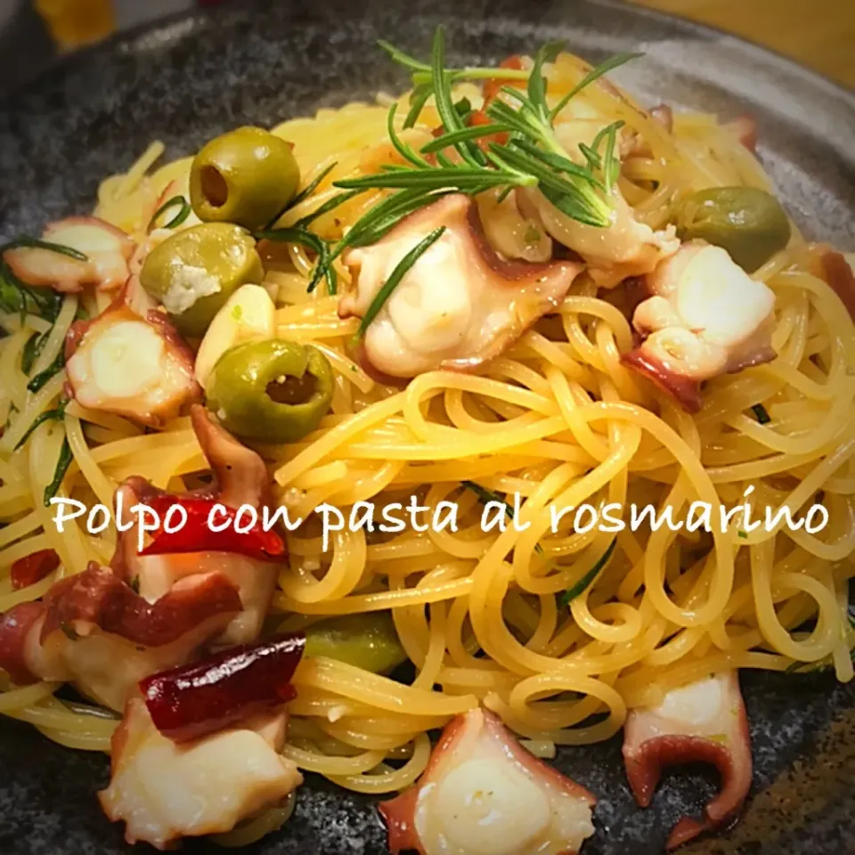 Snapdishの料理写真:タコと🐙ローズマリー🌿のパスタ🍝|côté du ventさん