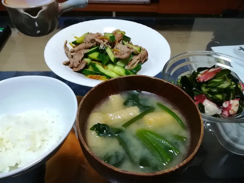 きゅうりと豚肉の炒めもの
きゅうりとわかめの酢の物|たらひろさん