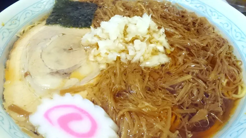 【2019年4月オープン、
4/15まで麺類100円引き】
中華そば専門店 味幸（みこう）
メンマラーメン大盛
＠新宿御苑前
19068|大脇さん