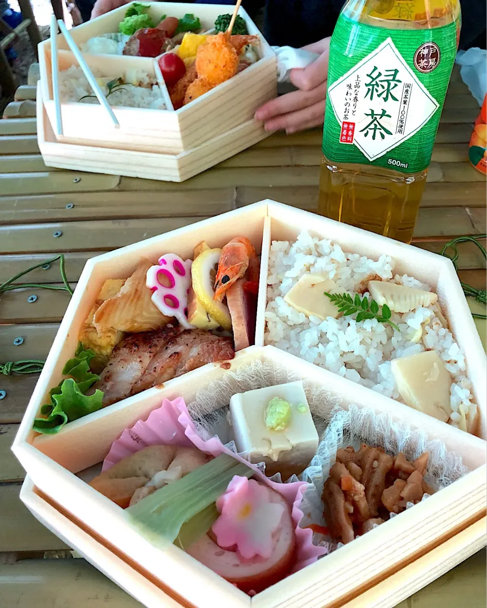 Snapdishの料理写真:筍ご飯お弁当🍱|きむらゆりかさん