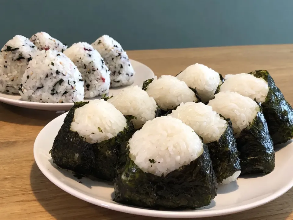 まかないおにぎり🍙
 #今日もお仕事頑張るぞ！|女神さん