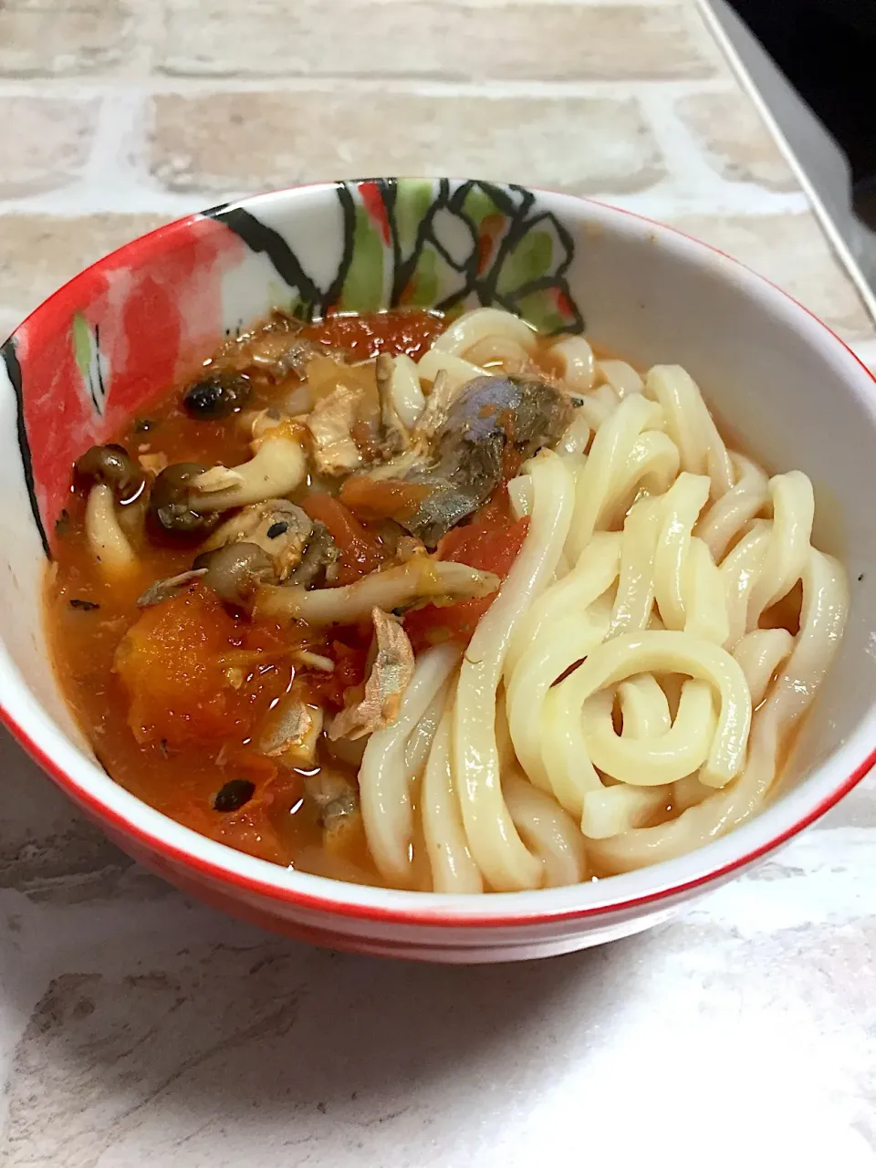 トマト缶と鯖缶のうどん|さとうさん