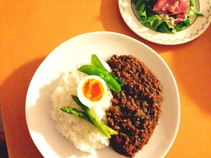 💕キーマカレー♡温野菜&半熟ゆで卵のせ💕|yuiママさん