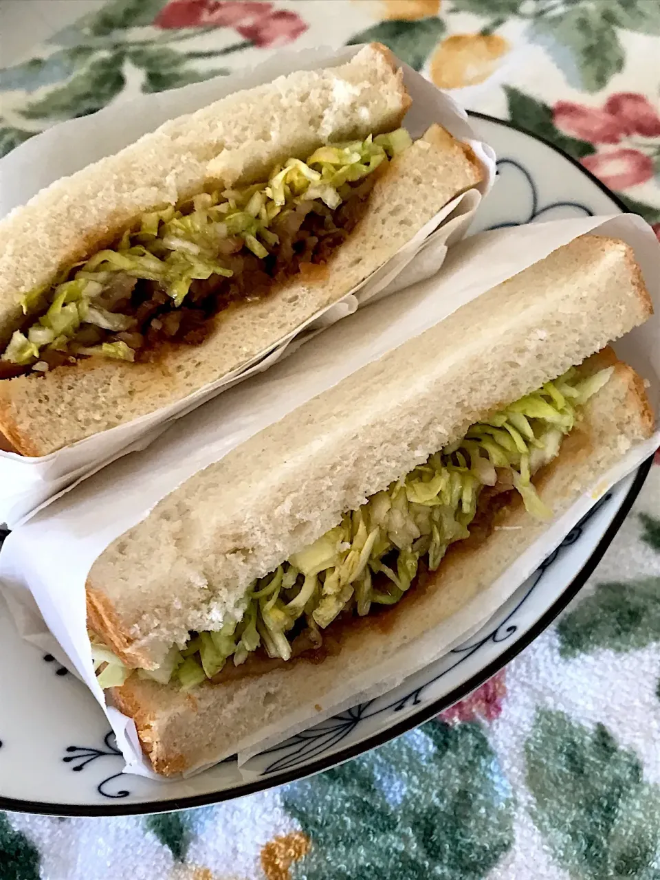 今日のランチ
焼肉サンド❤️|つるひめさん