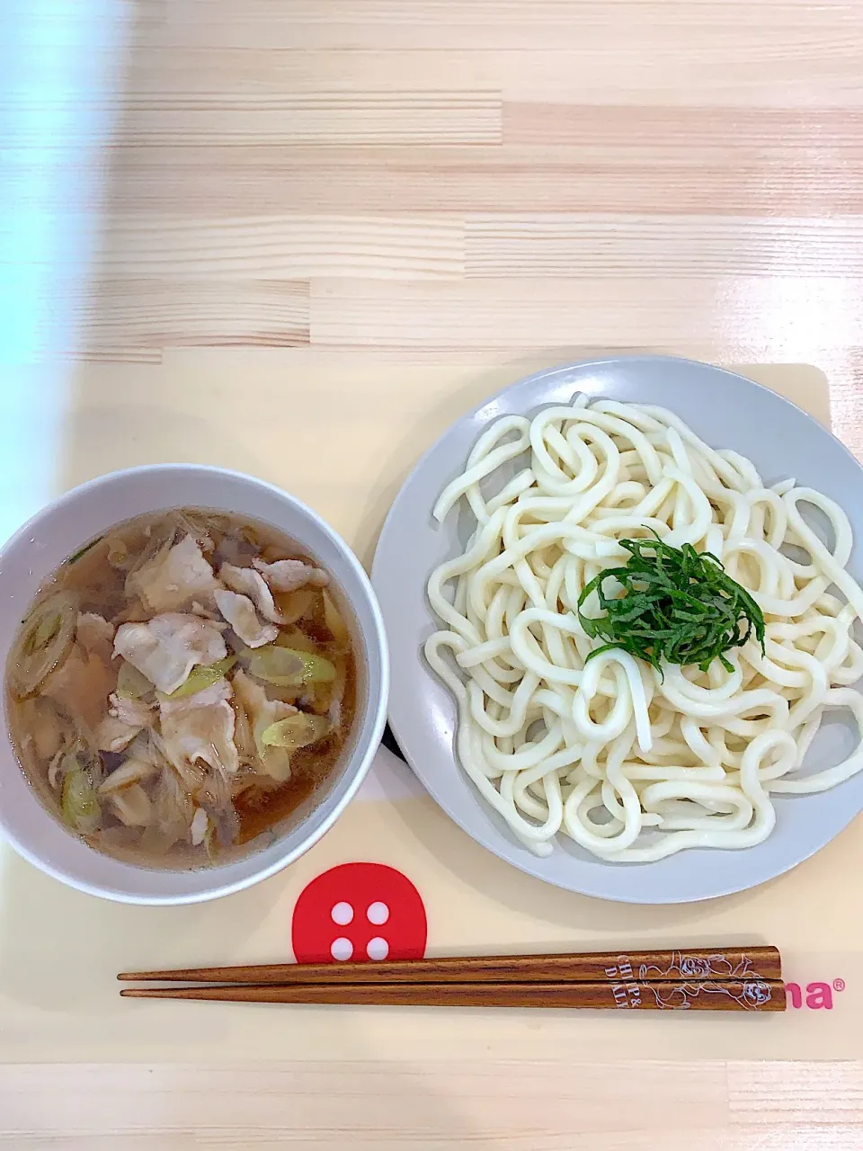 お肉たっぷり 肉汁うどん 作り方・レシピ | 料理・レシピ動画サービスのクラシル|ぺろたんさん