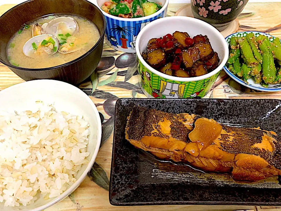 今日の夕飯☆冷凍カレイの煮付け、あさりの味噌汁|琥珀さん