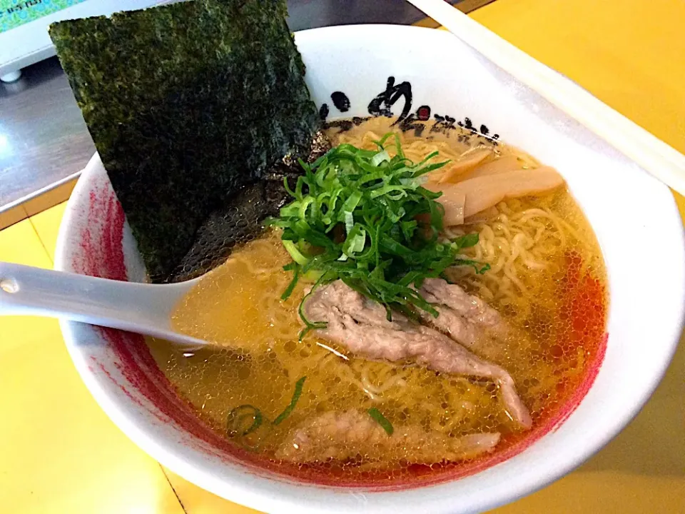 これは、美味しかった😋
ラーメン研究所さんの塩ラーメン🍜|アライさんさん