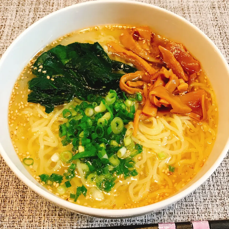 混ぜるだけ！簡単絶品♡柚子胡椒塩ラーメン by 烏匡哉|Asamiさん