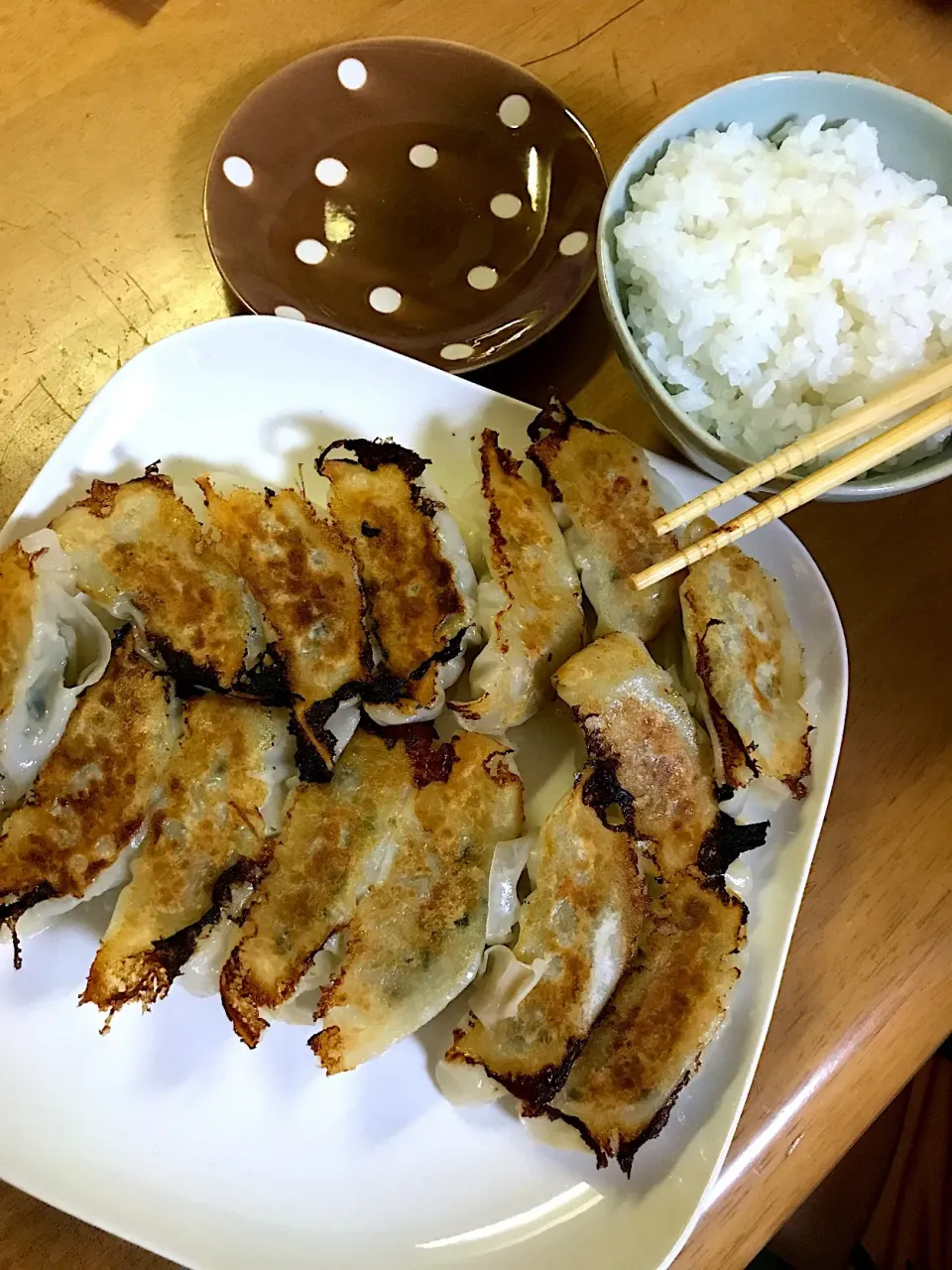 Snapdishの料理写真:冷食じゃないよ、おうち餃子|詩月さん