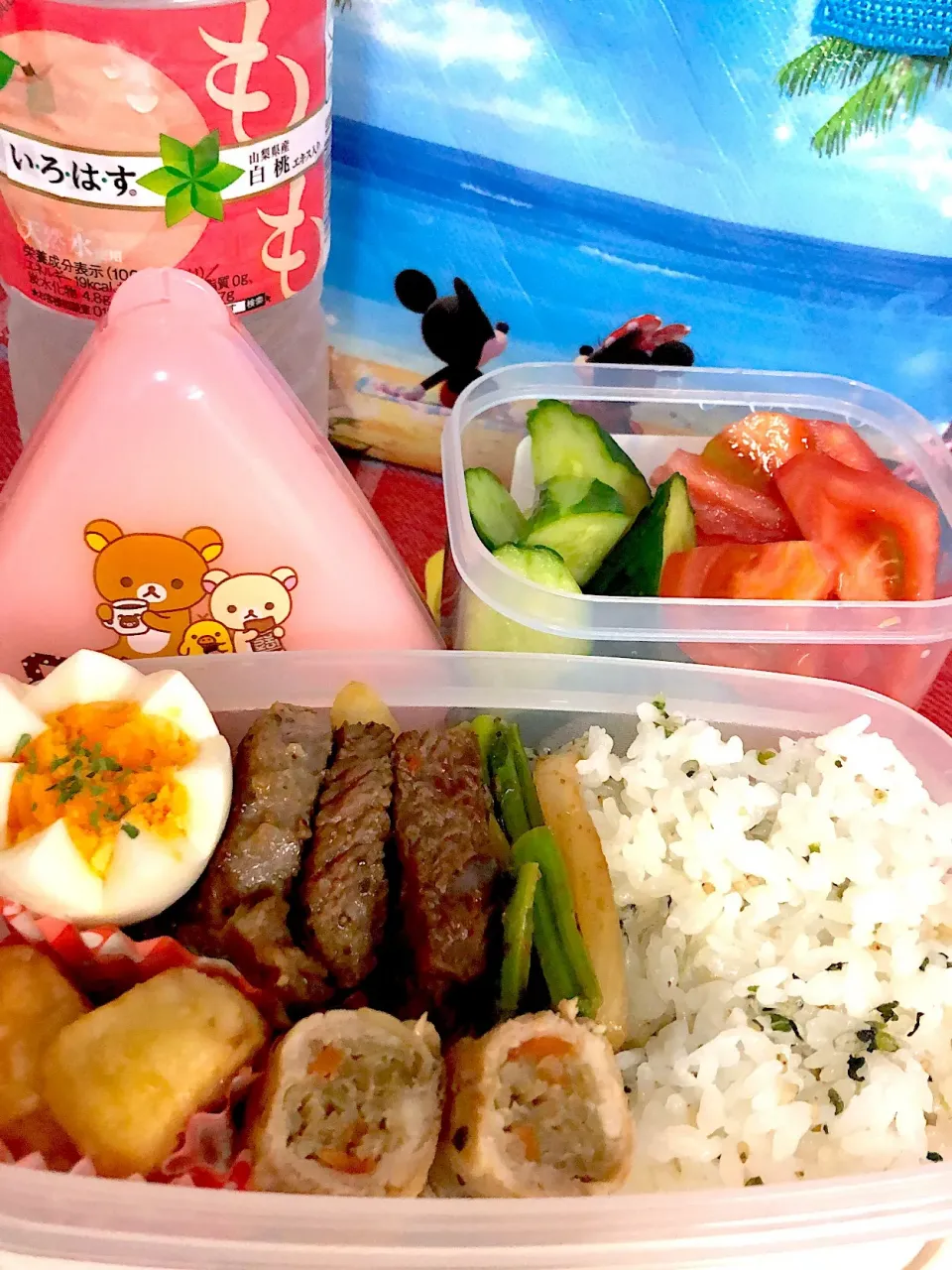 お弁当😋肉巻き&カットステーキ&里芋フライ甘辛&ゆで卵&きゅうりとトマトは必須|harumakiさん