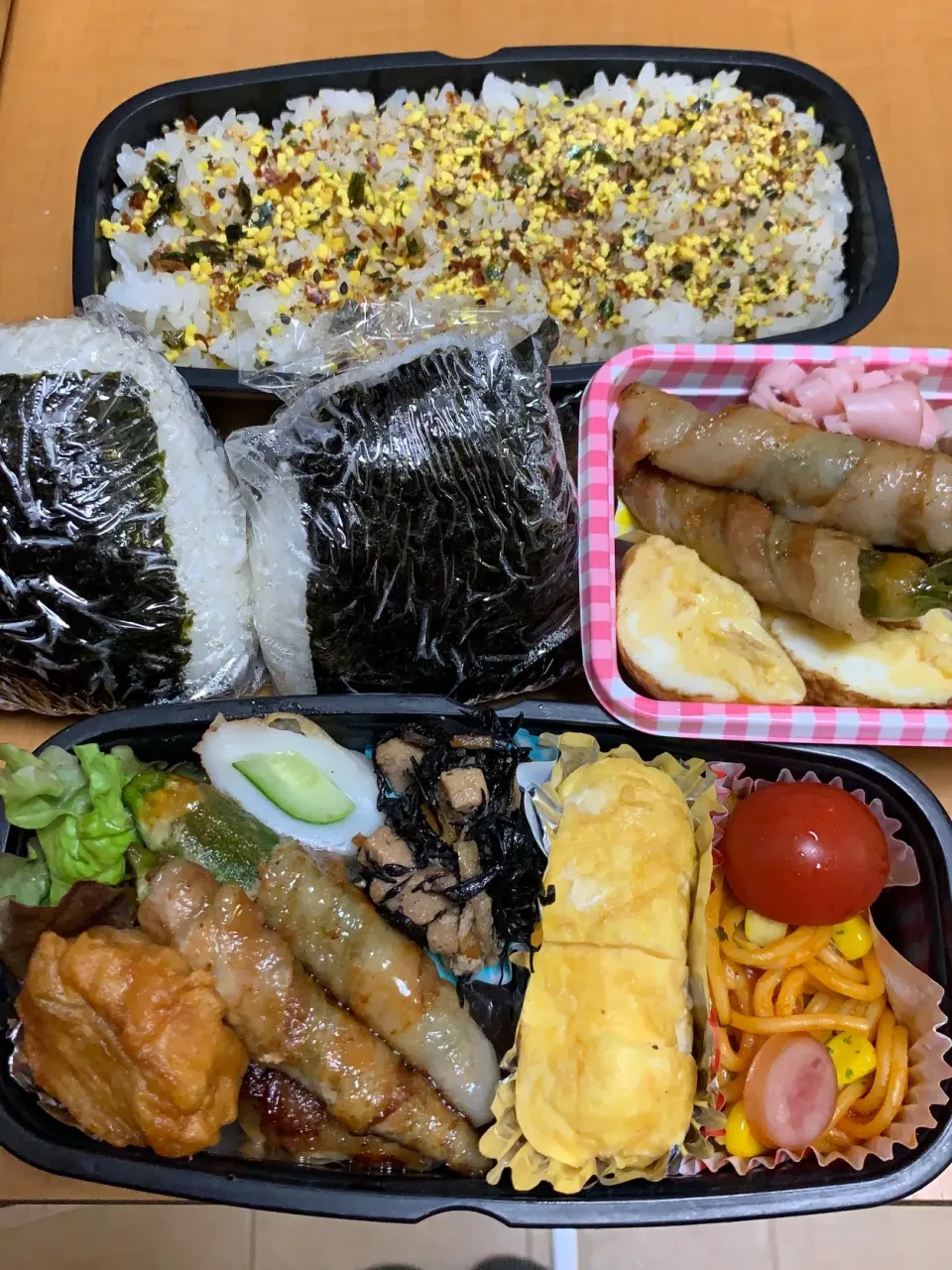 Snapdishの料理写真:4/15息子と娘のお弁当|としちゃんさん