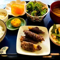 ♡肉巻き山芋
♡エンドウの卵とじ
♡かぼちゃ巾着
♡サラダ
♡山芋の酢の物
♡お味噌汁
♡みねはるか🌾
♡みかんゼリー🍊
雨があがり風が強くて体温が奪われる|○○○さん