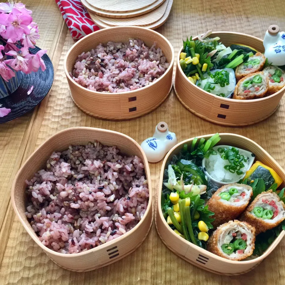 Snapdishの料理写真:🍱４月１５日(月) 今日のお弁当
○ 雑穀米ごはん
○ ロールトンカツ・おろしポン酢
○ わさび菜のおひたし
○ あおさと胡瓜の酢の物
○ ほうれん草のバターコーン
○ 南瓜煮
○ 大葉|mutsumi☺︎さん